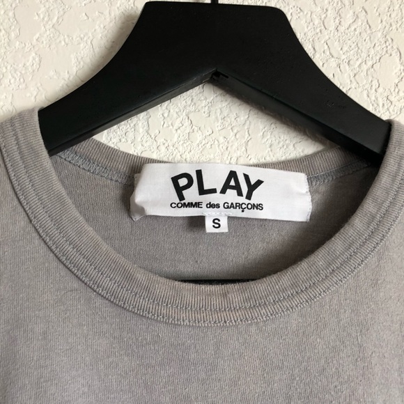 PLAY Comme des Garçons Gray Tee - Picture 2 of 5
